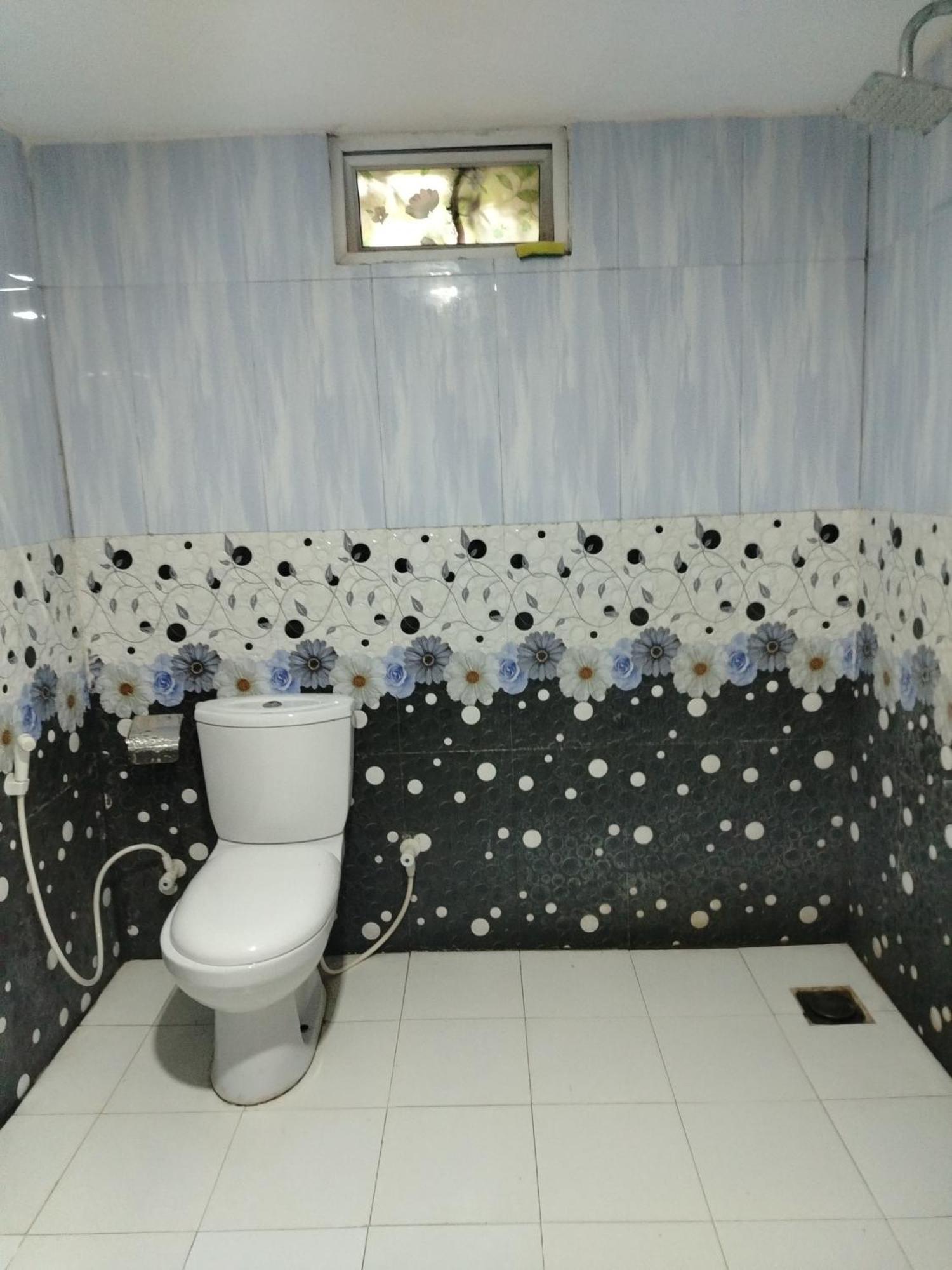Ocean Oasis Restaurant And Rooms ตรินโคมาลี ภายนอก รูปภาพ
